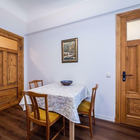 Stories Writer'S Ap 40Sqm Renovated Free Parking Lejlighed Riga Eksteriør billede